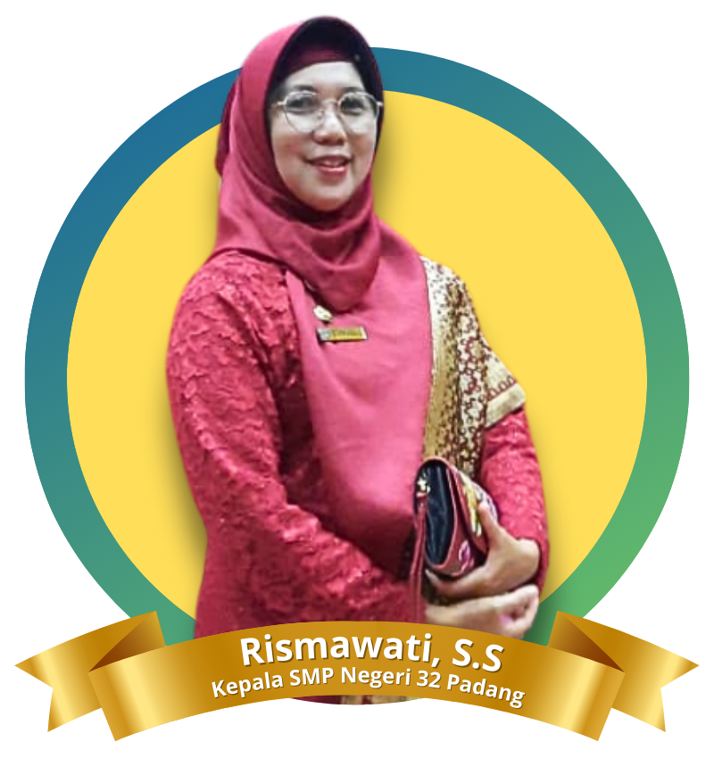 Rismawati - Kepala Sekolah SMP 32 Padang